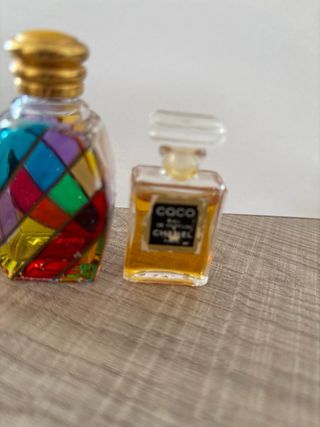 Botellas de colonia decorativas