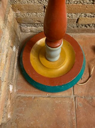 Lampada da terra in legno fatta a mano