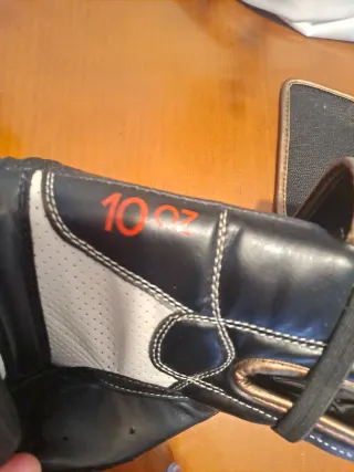 Guantes de Boxeo y muñequeras Everlast