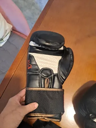 Guantes de Boxeo y muñequeras Everlast