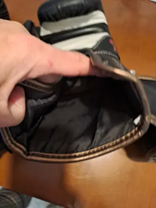 Guantes de Boxeo y muñequeras Everlast