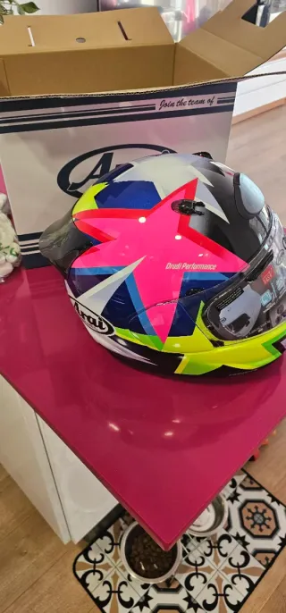 Casco Arai Quantic . ECE R22- 06 Talla L . Nuevo