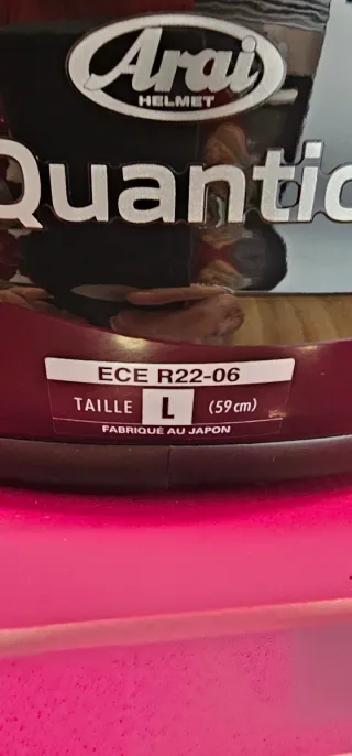 Casco Arai Quantic . ECE R22- 06 Talla L . Nuevo