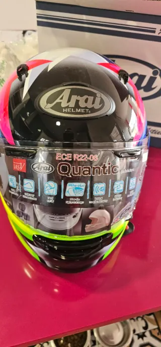 Casco Arai Quantic . ECE R22- 06 Talla L . Nuevo