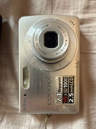 Cámara Nikon Coolpix S200 Plata