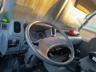 Camión Nissan Cabstar 3500kg