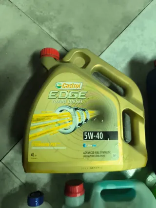Aceite Castrol EDGE 5W-40 y anticongelantes