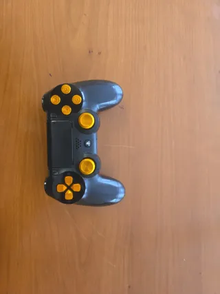 Controller PS4 personalizzato in alluminio dorato