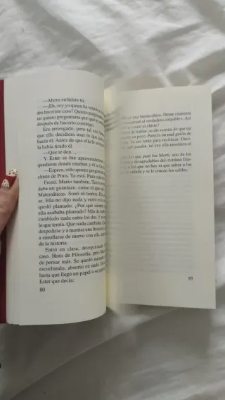 UN ATAQUE DE RISA (Spanish Edition)