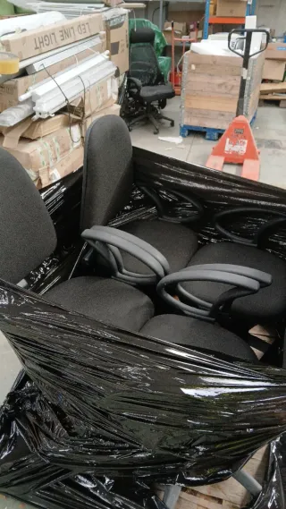 Sillón de oficina negro. 9 unidades .