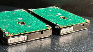 Lote 2 Discos Duros Seagate Constellation.2 250GB