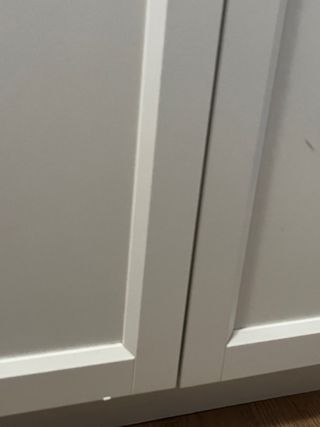 Librería Billy Ikea con puertas de cristal