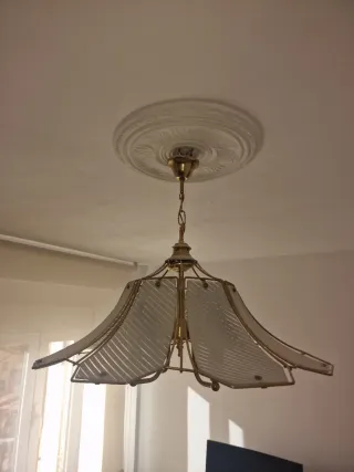 Lámpara colgante cristal y metal dorado