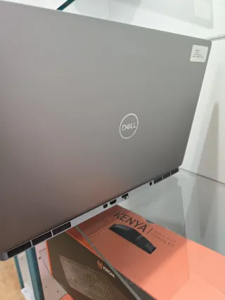 Dell Precision 7760 Portátil