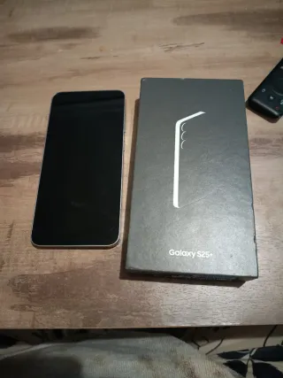 Samsung Galaxy S25 plus