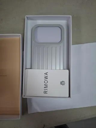 Funda iPhone 17 PRO RIMOWA