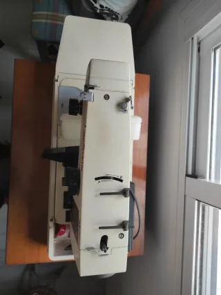 Máquina de coser Wertheim Necchi