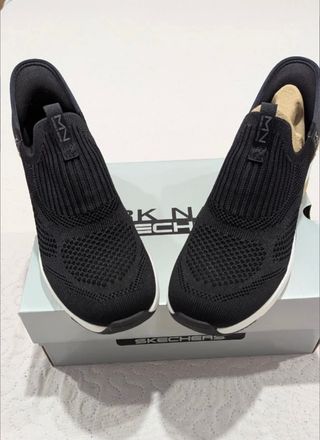 Zapatillas Skechers Mujer Blancas o negras Doradas