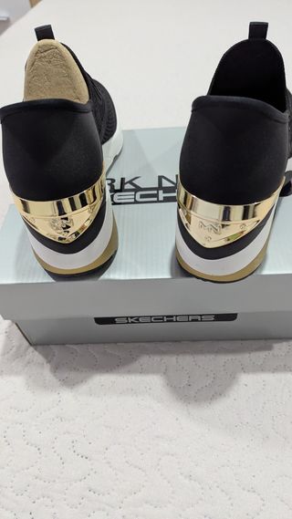 Zapatillas Skechers Mujer Blancas o negras Doradas