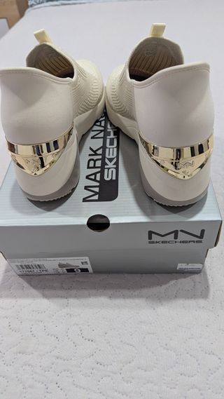 Zapatillas Skechers Mujer Blancas o negras Doradas