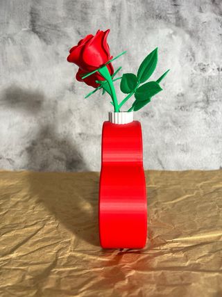 Jarrón Corazón con 2 Rosas Rojas Love