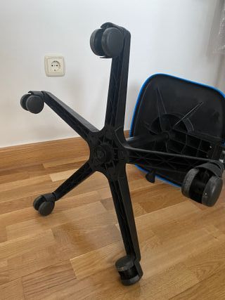 Silla de escritorio azul para niños