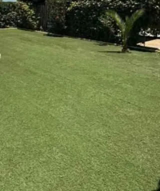 CÉSPED ARTIFICIAL DÉ CAMPOS DÉ FUTBOL RECICLADOS