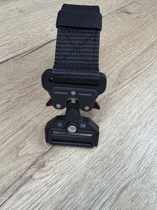 Cinturón táctico negro y rojo unisex de nailon