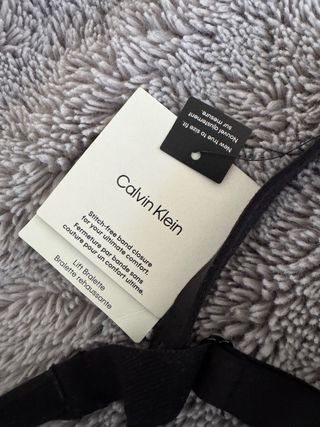 Conjunto Calvin Klein Sujetador L y Tanga Talla M