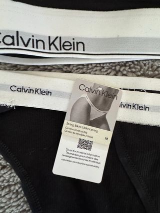 Conjunto Calvin Klein Sujetador L y Tanga Talla M