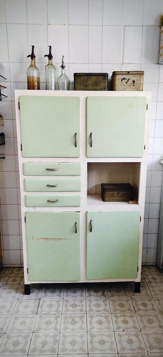 Mueble de cocina y mesa a juego vintage años 60