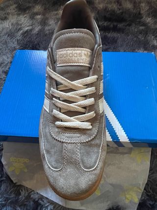 Adidas Handball Spezial grises y naranja