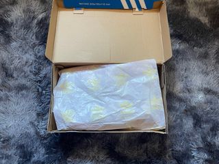 Adidas Handball Spezial grises y naranja