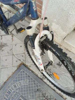 Bicicleta bTwin Azul