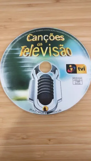 Conjuno 3 CDs música portuguesa + estojo/porta CDs