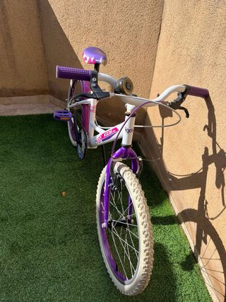 Bicicleta Infantil Niña Morada y Blanca