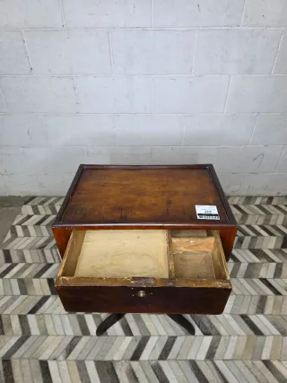 Mesita auxiliar antigua estilo Louis Philippe