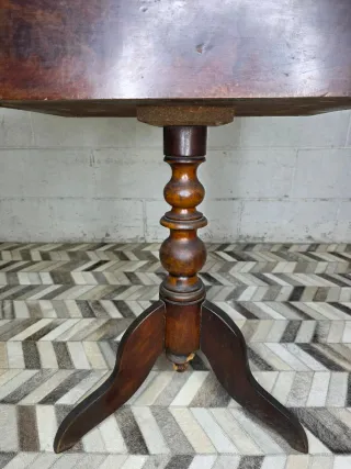 Mesita auxiliar antigua estilo Louis Philippe