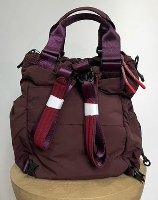 Mochila Desigual multiposición morado/rojo