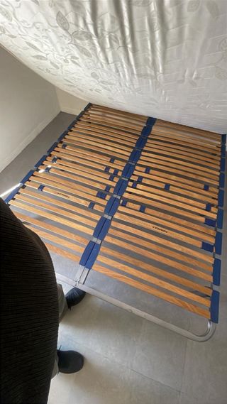 Cama doble con colchón