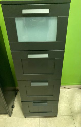 Cajonera IKEA gris con cristal