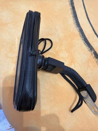 Soporte móvil moto impermeable sin usar