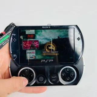 Sony PSP GO Nero (Raro) + giochi