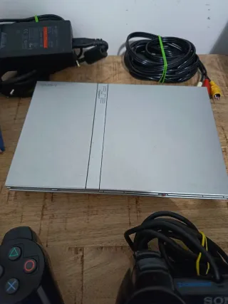 Playstation 2 Slim Argento