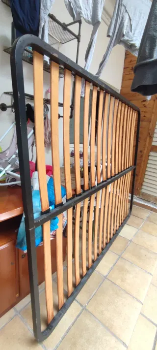 Somier metálico con láminas de madera sín Patas