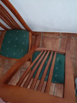 Juego de 2 sillas de madera