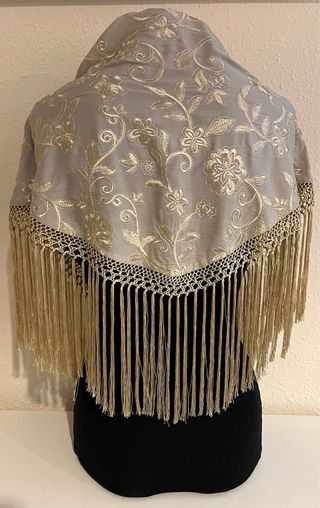 Mantoncillo Flamenca Bordado Dorado