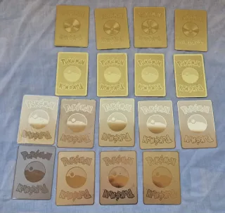 Lote 638 cartas Pokémon y caja metal