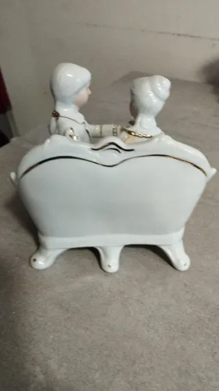 Statuina Capodimonte Coppia Romantica