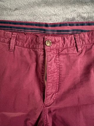 Pantalón Chino Burdeos Massimo Dutti